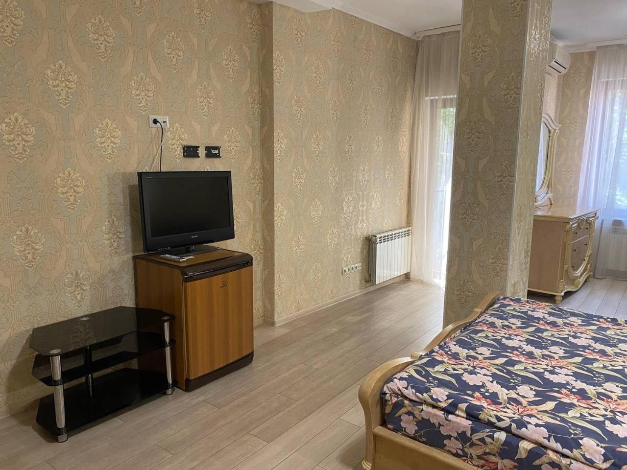 Valencia Hotel Odessa Exteriör bild